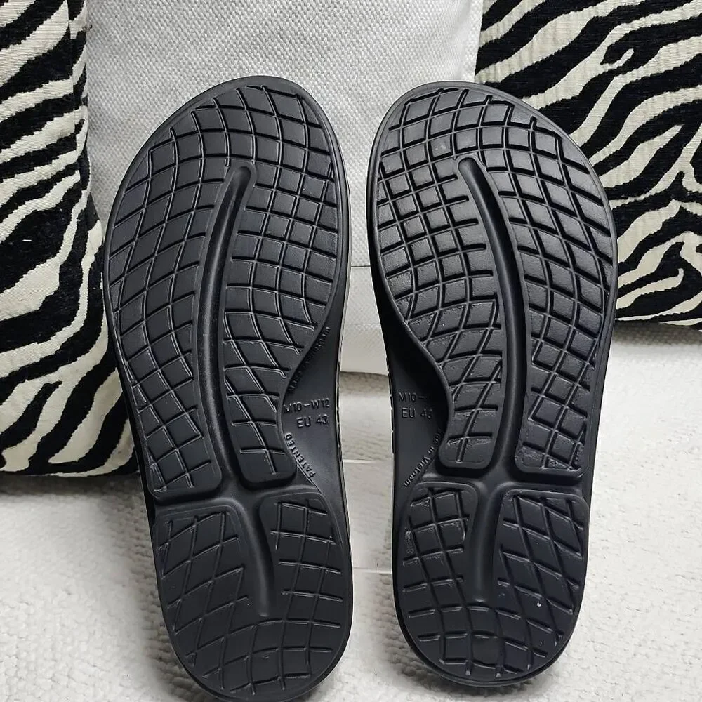 Oofos Men's OOriginal Sport Sandal - Graphite Size M10 W12